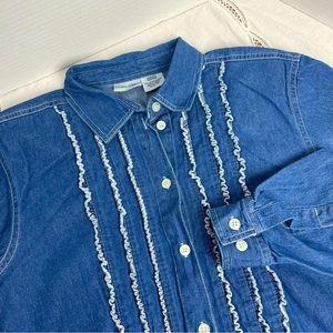 Cabin Creek Women’s Denim‎ Shirt Ruffle Ft. Pearled buttons 100% cotton Sz. Med.